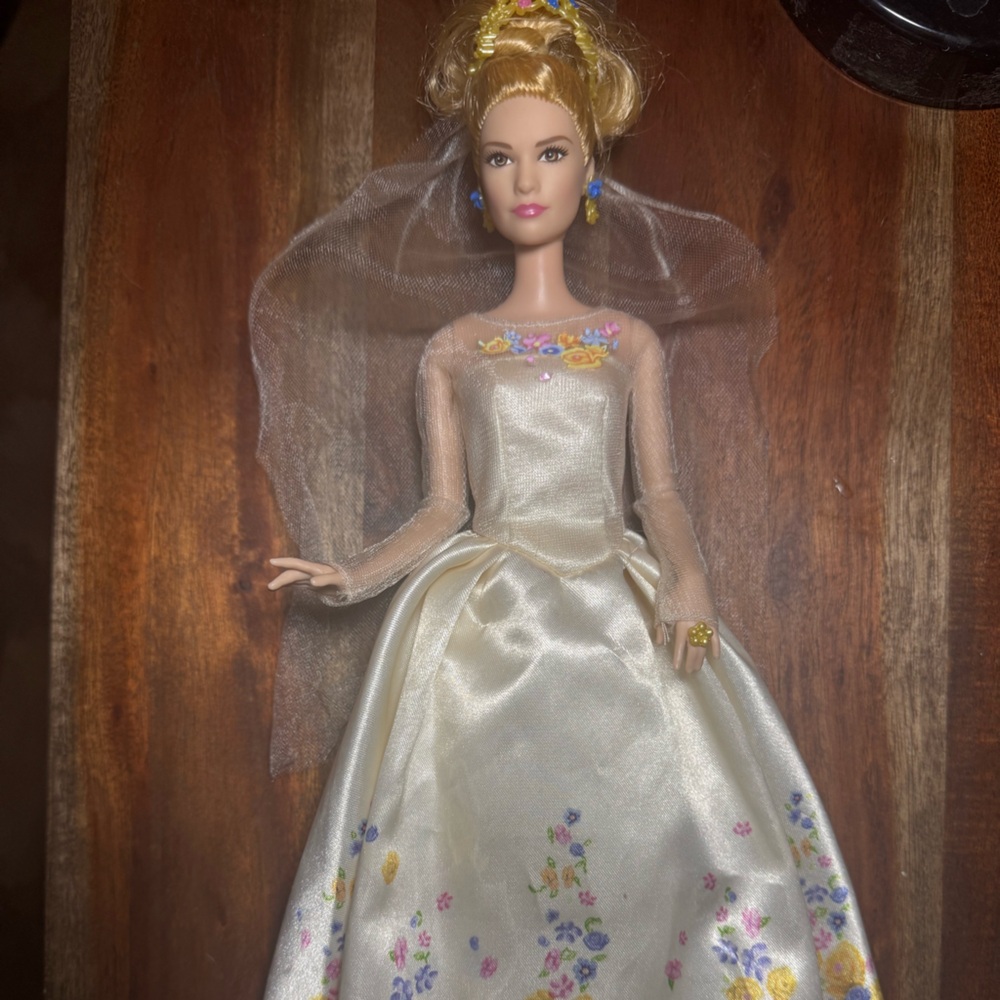 Disney Princess Cinderella Wedding Day Doll 2014 Live Action Movie